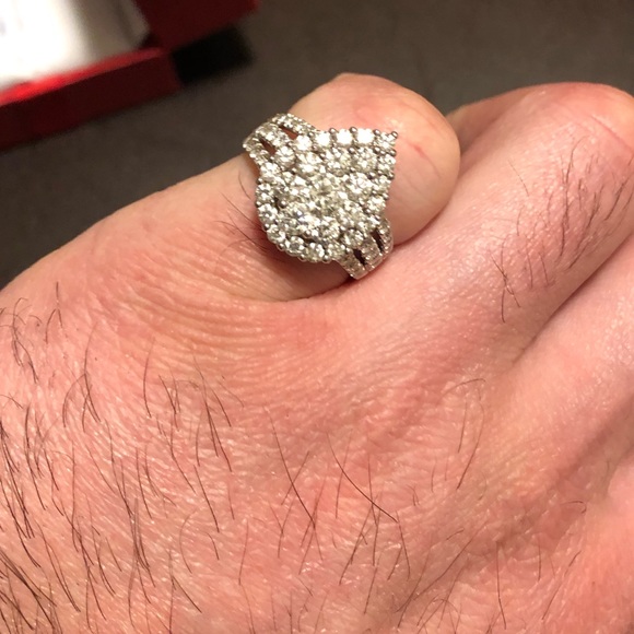 2 carat 14k White Gold Engagement Ring - Picture 7 of 8